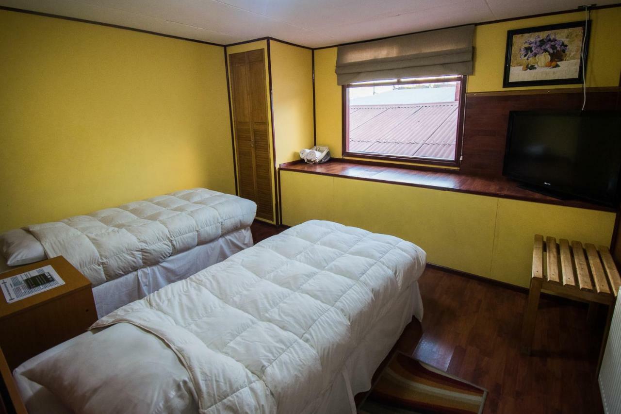 Hostal Alcázar Puerto Natales Exterior foto